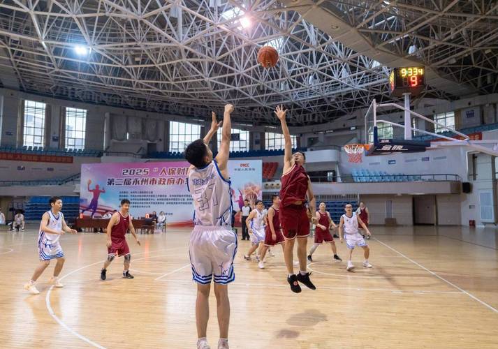 杨瀚森连续两轮入选篮球世预赛最佳阵容，中国男篮险胜黎巴嫩
