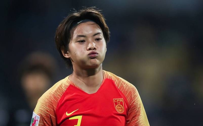 中国女足对越南女足首发阵容王霜领衔 张琳艳替补待命