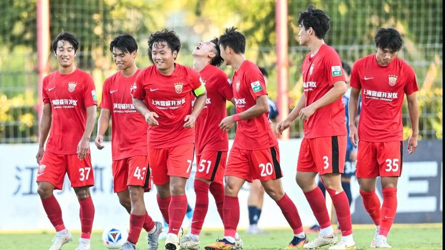 中乙冲甲形势海港B队领跑，两连胜后以46分占据争冠组榜首